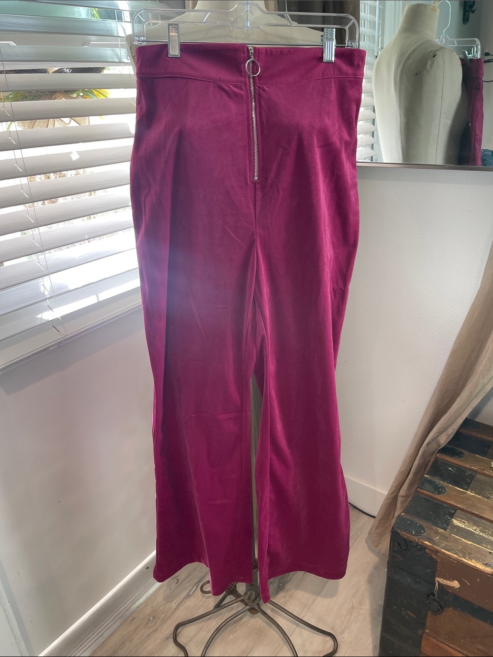 Gorgeous Cider fuchsia pants perfect for fall!